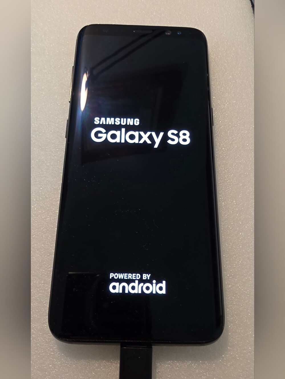Samsung Galaxy S8 SM-G950U 64GB Midnight Black Unlocked Smartphone Bundle Case